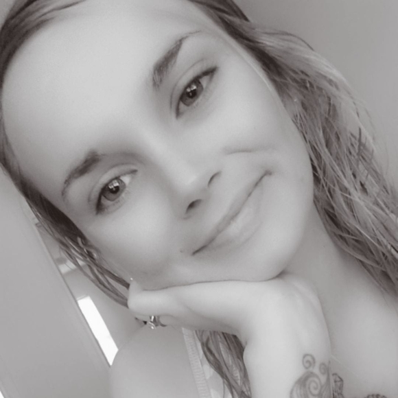 Meet your Posher, Jansie - Picture 1 of 1